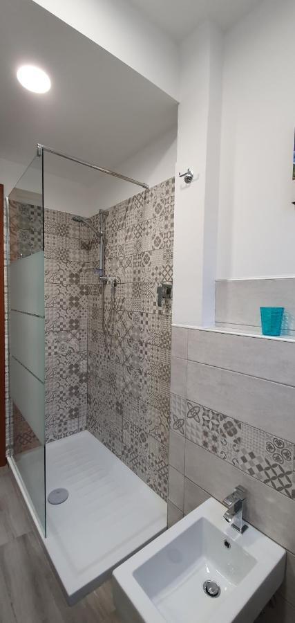 2 Bed Flat Centre & Stadio Free Parking Apartment Terni Ngoại thất bức ảnh