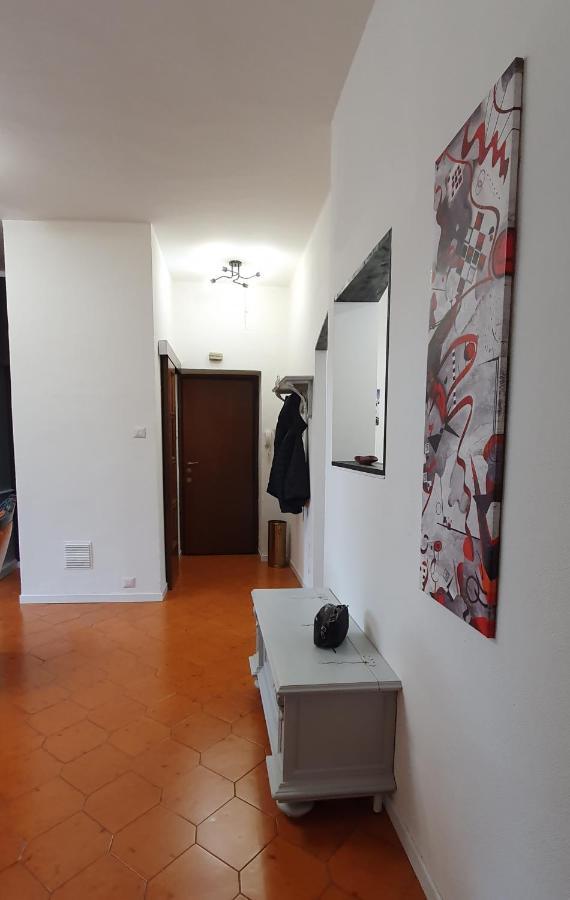 2 Bed Flat Centre & Stadio Free Parking Apartment Terni Ngoại thất bức ảnh