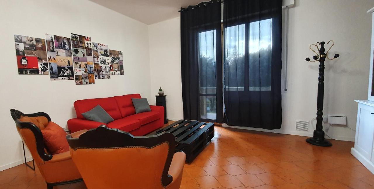 2 Bed Flat Centre & Stadio Free Parking Apartment Terni Ngoại thất bức ảnh